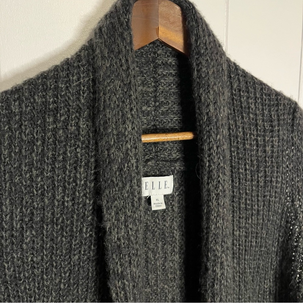 Elle Grey Knit Vest. Size XL. - Picture 3 of 5